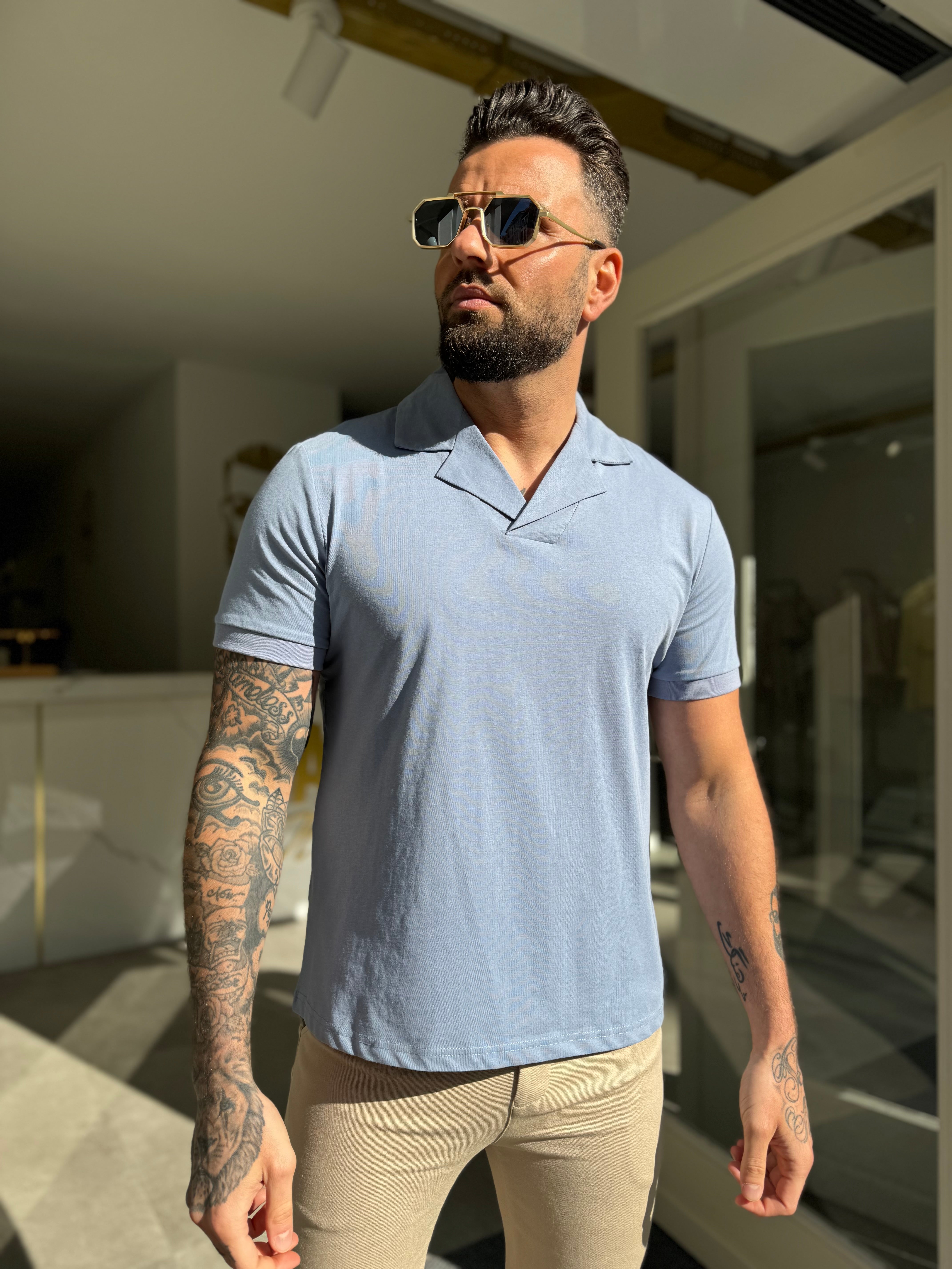 Buttonless polo short sleeve light blue