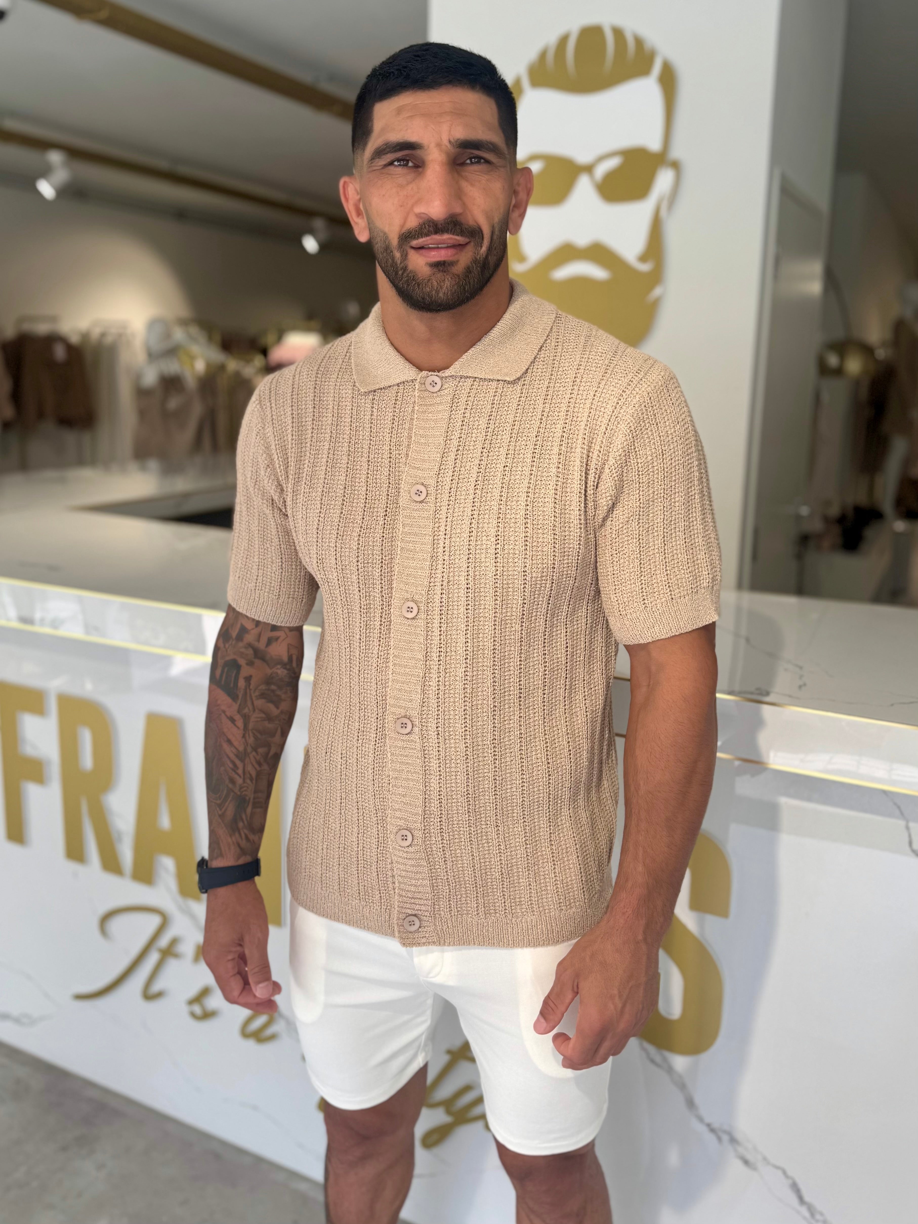 Buttoned knitted shirt beige