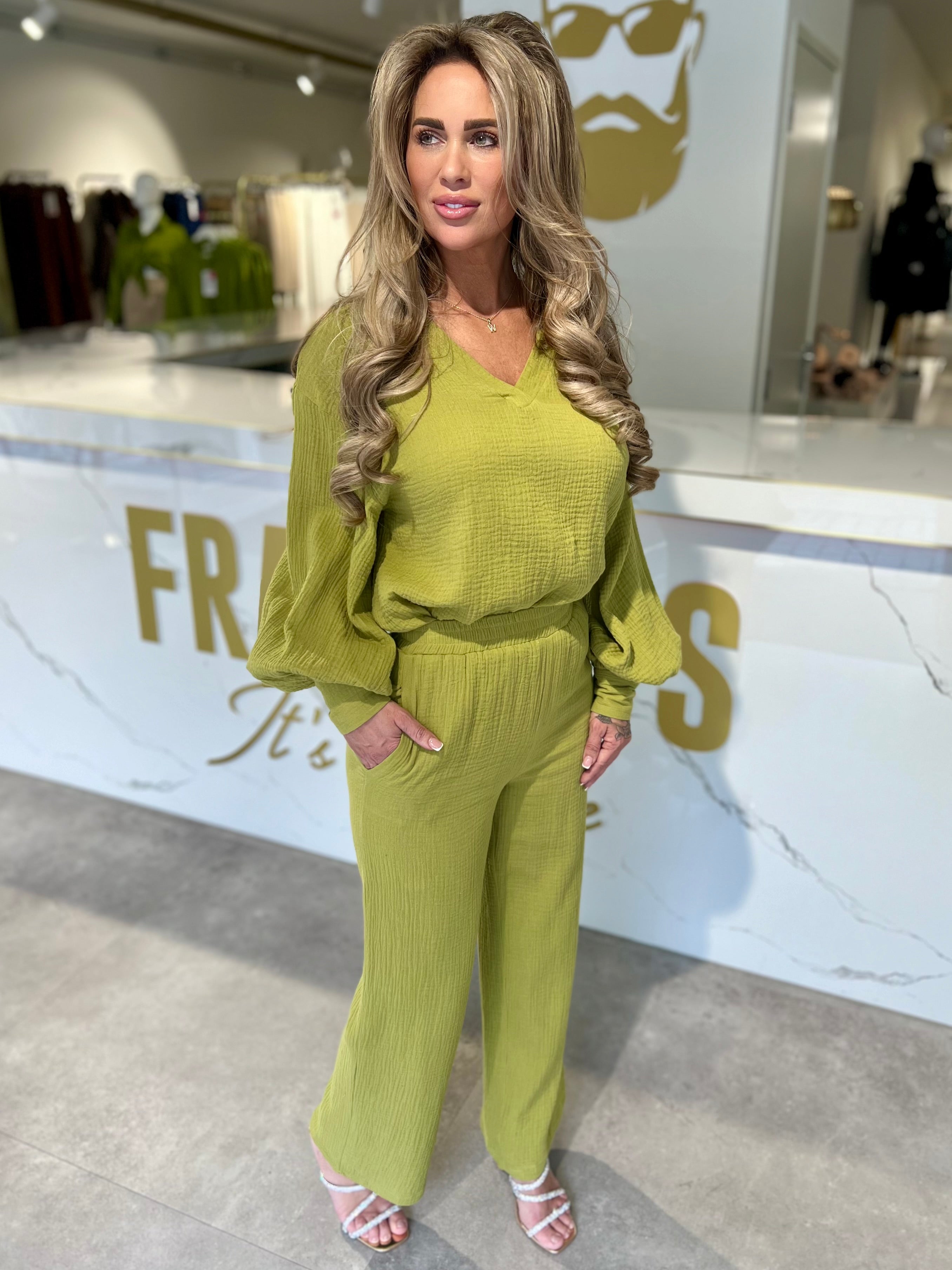 Zweiteiliger Tweed in gebrochenem Weiß