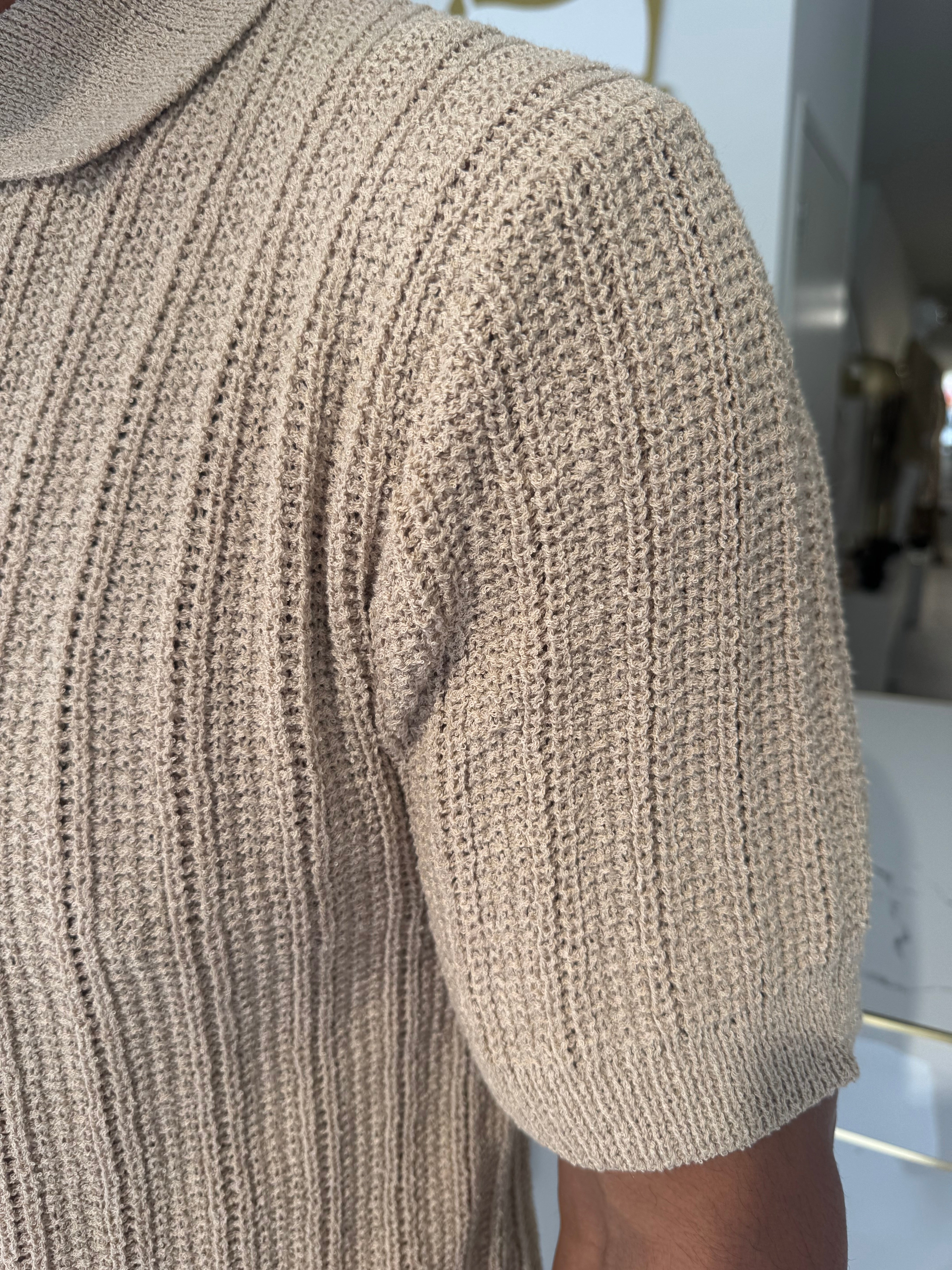 Buttoned knitted shirt beige