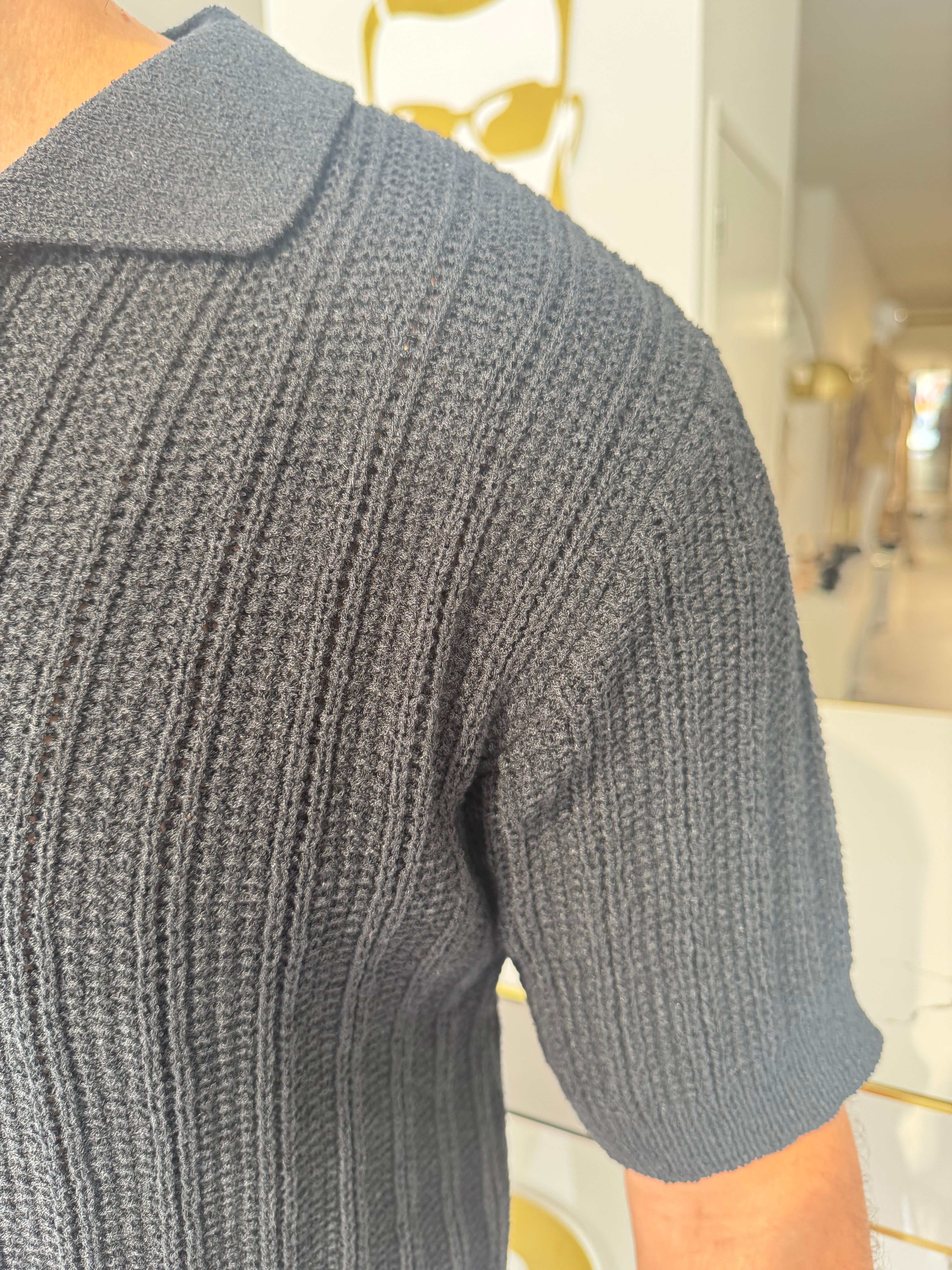 Buttoned knitted shirt black