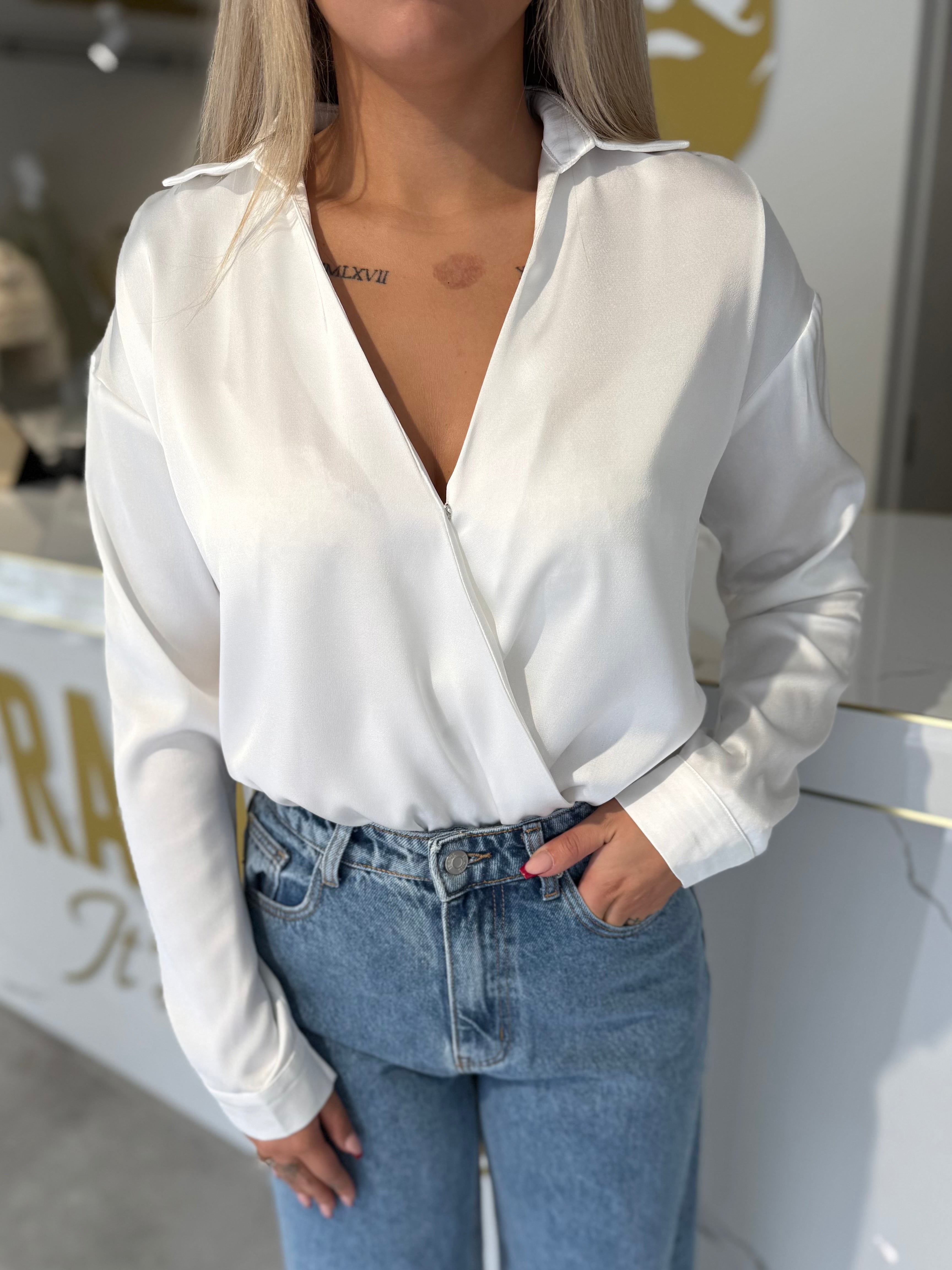 Satin body white