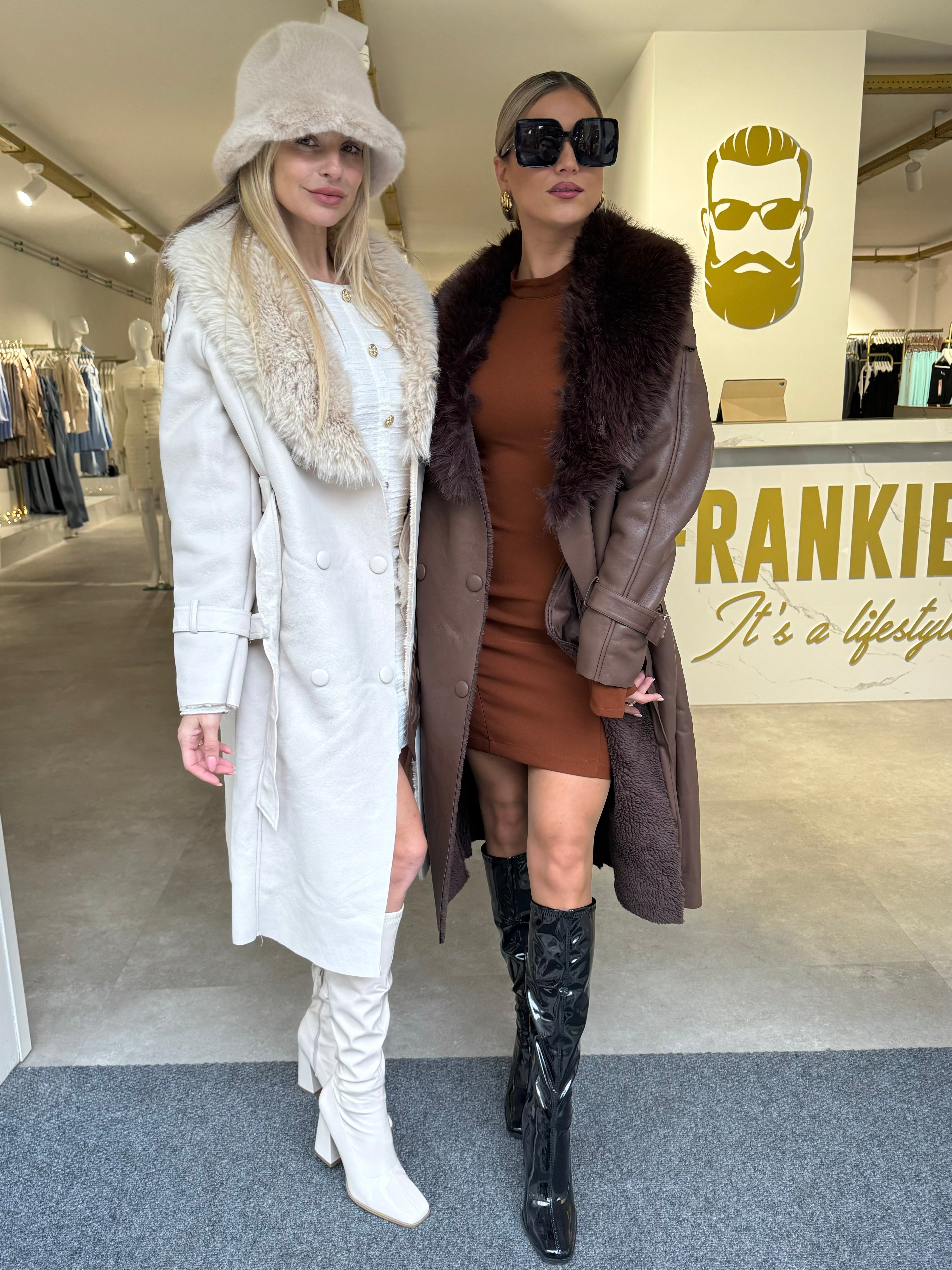 Leather trenchcoat faux fur beige