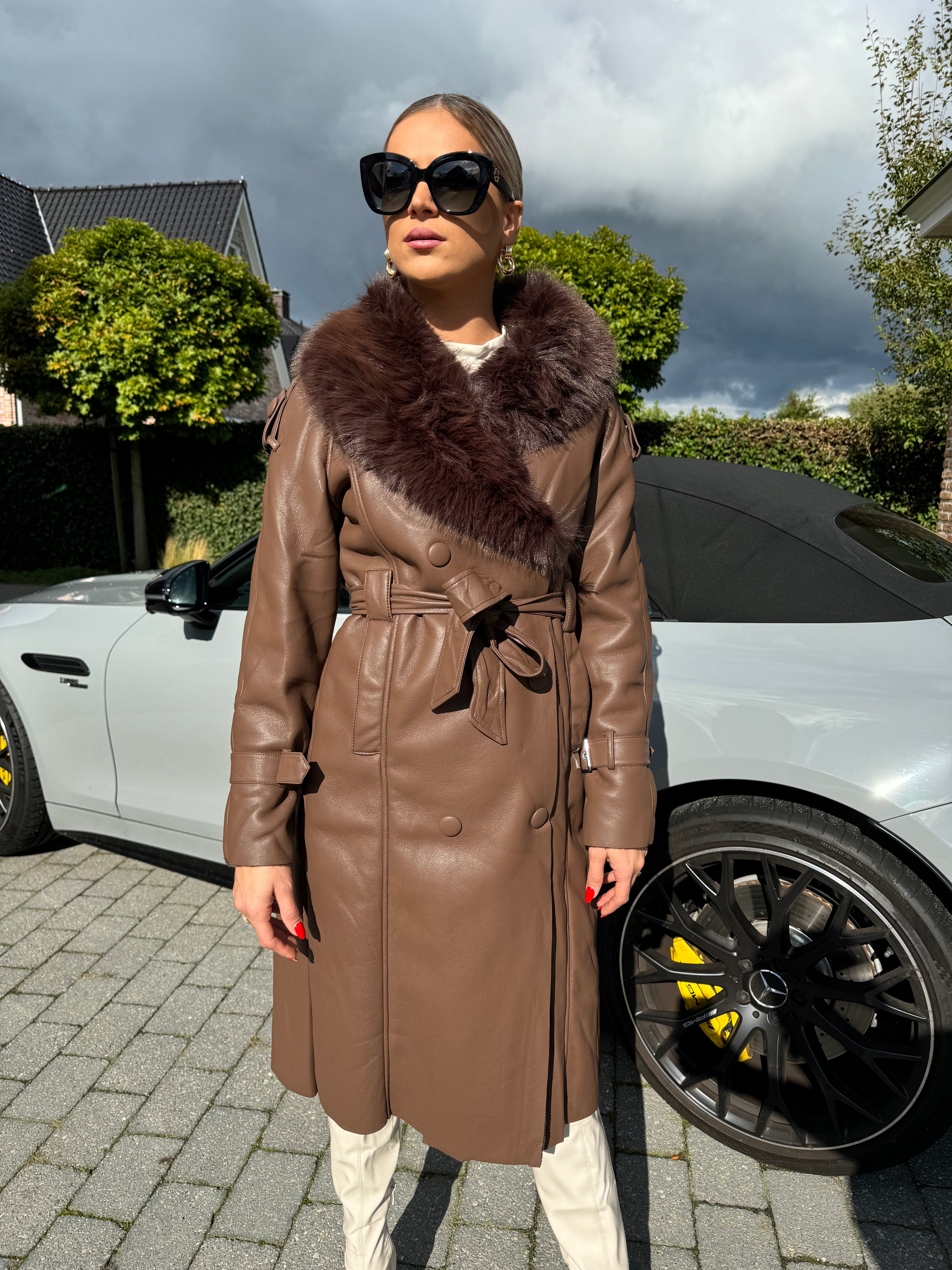 Leather trenchcoat faux fur brown