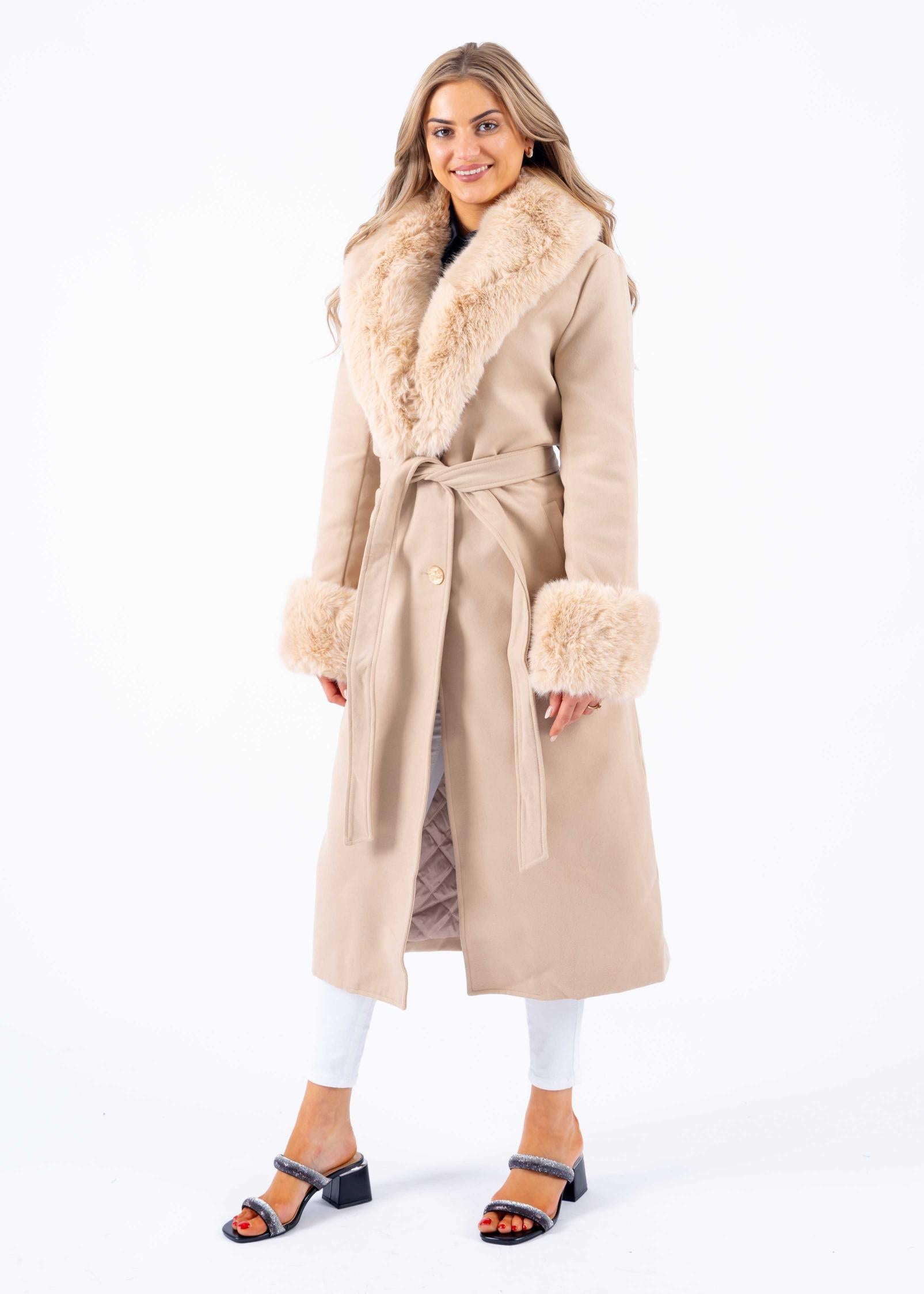 Trenchcoat aus Kunstpelz in Beige