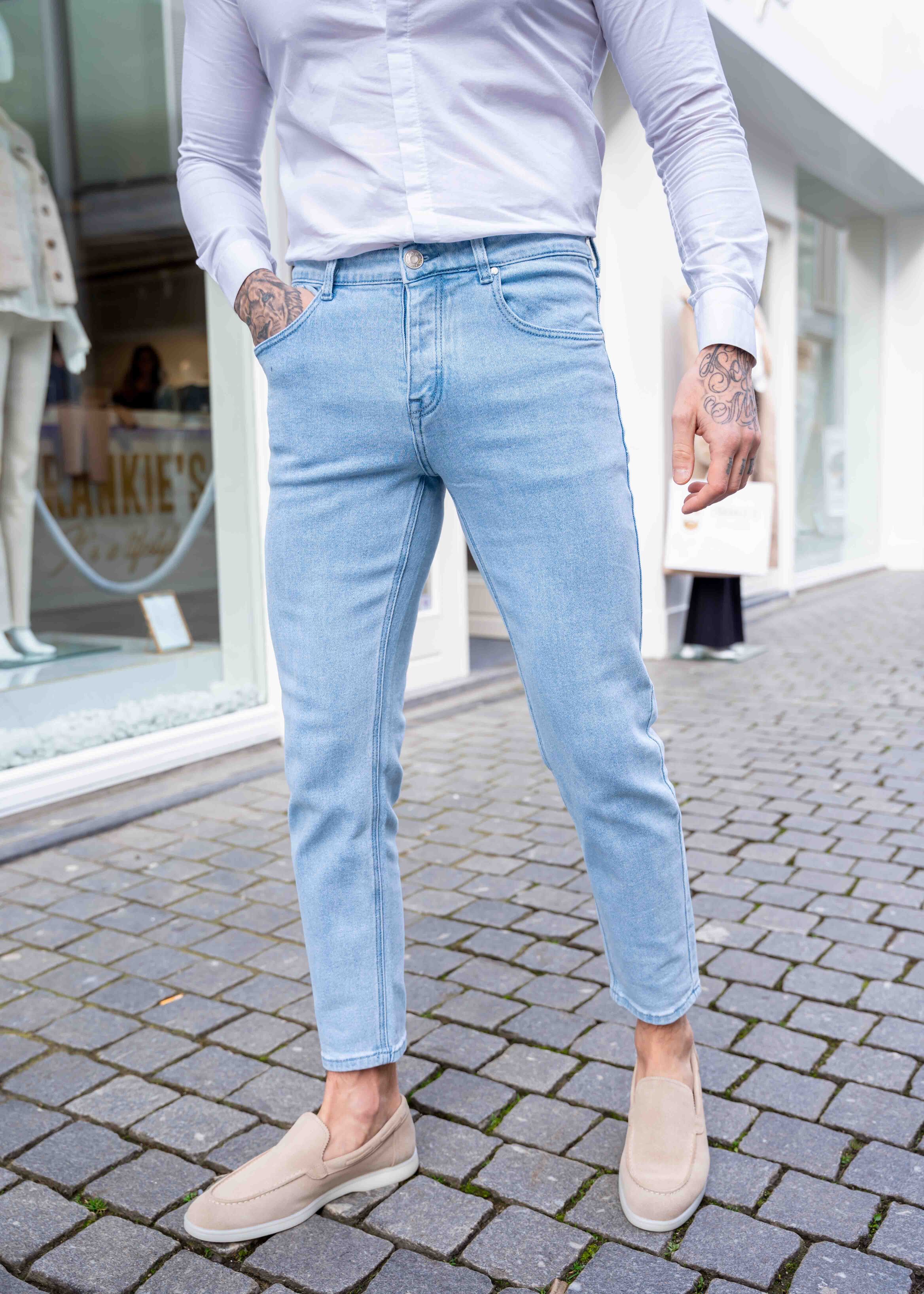 Jeans mit geradem Schnitt in Hellblau