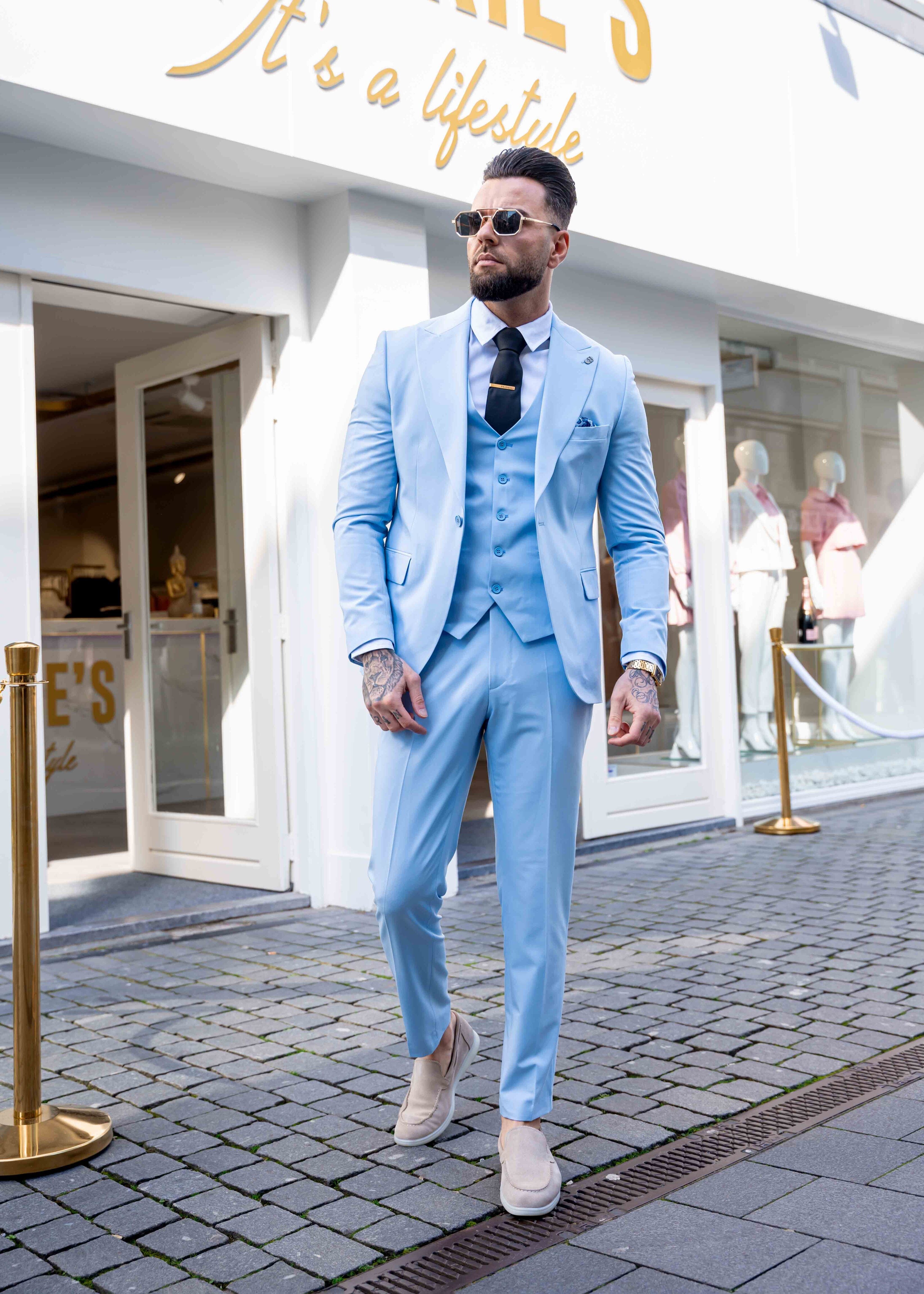 Suit three piece Cayenne light blue