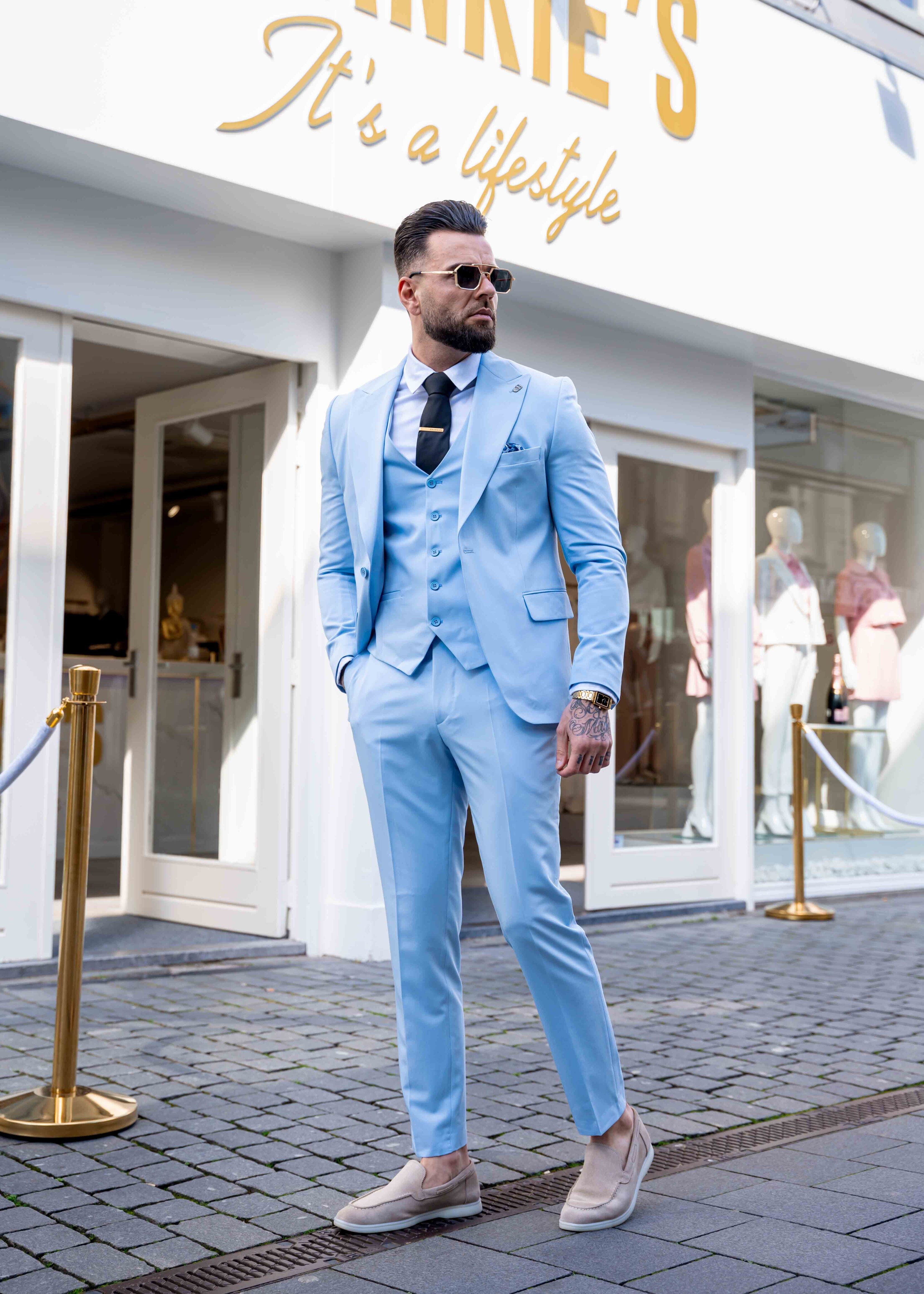 Suit three piece Cayenne light blue