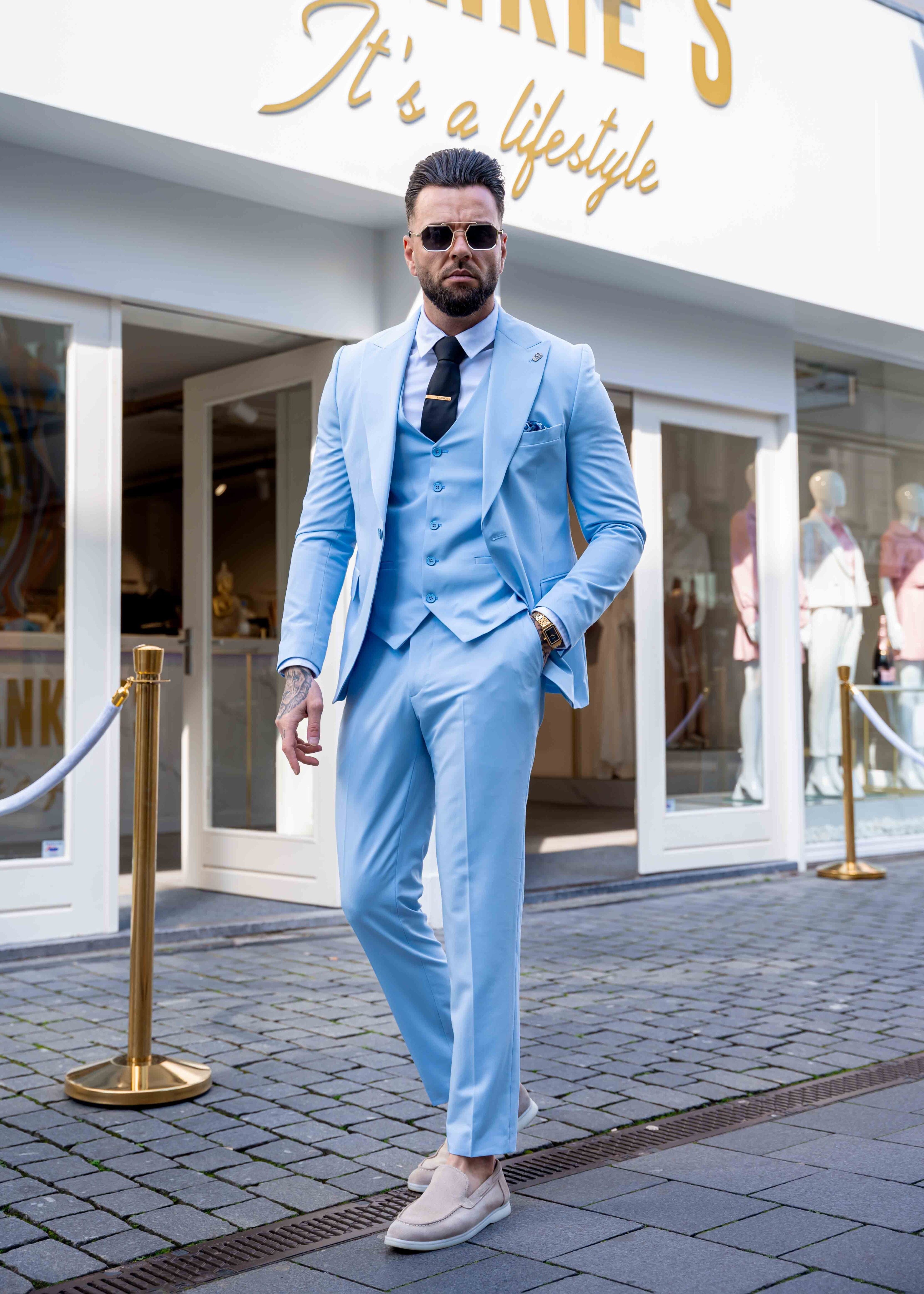 Suit three piece Cayenne light blue