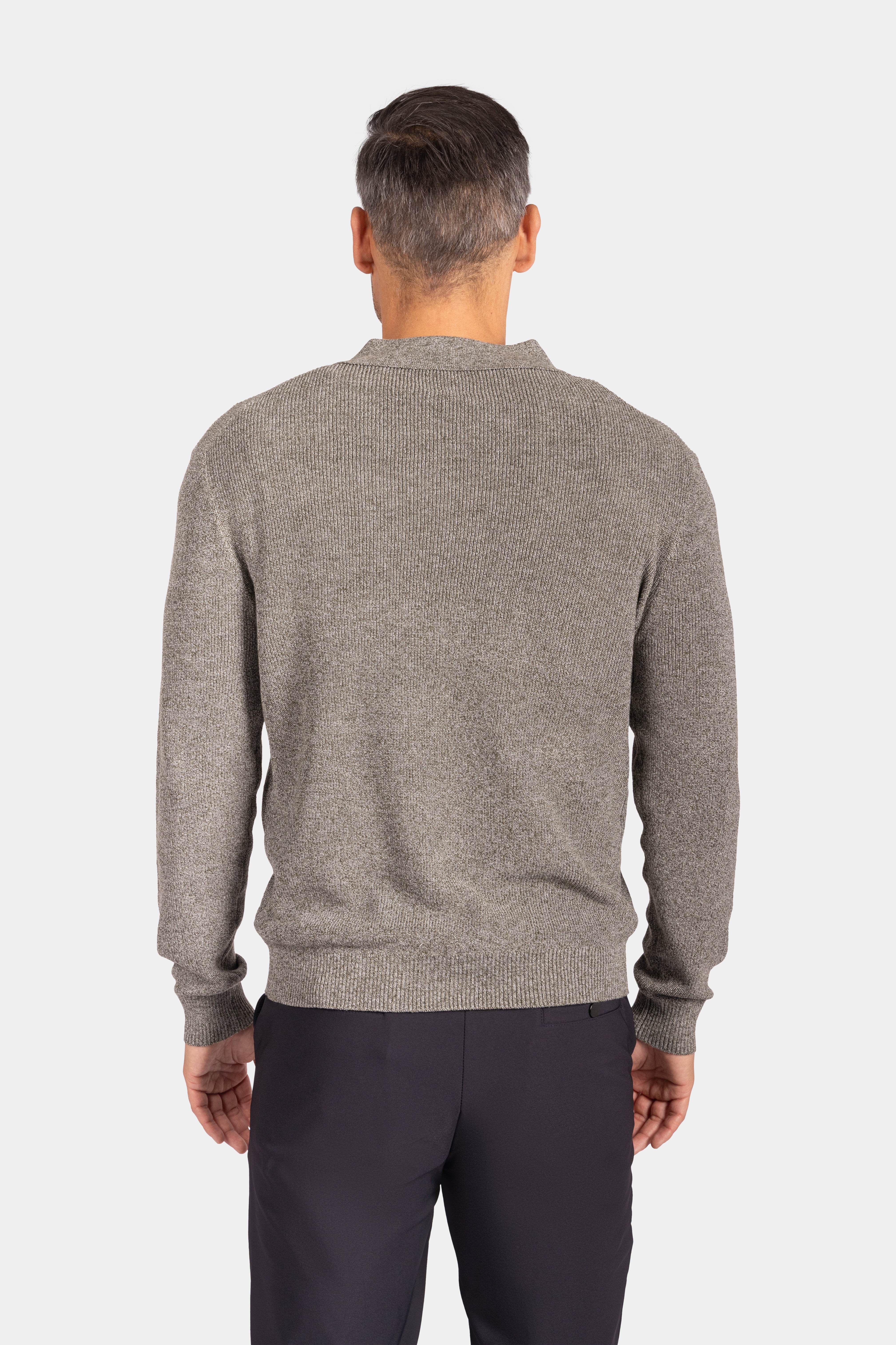 Strickpullover mit Kragen und V-Ausschnitt – Hellgrau