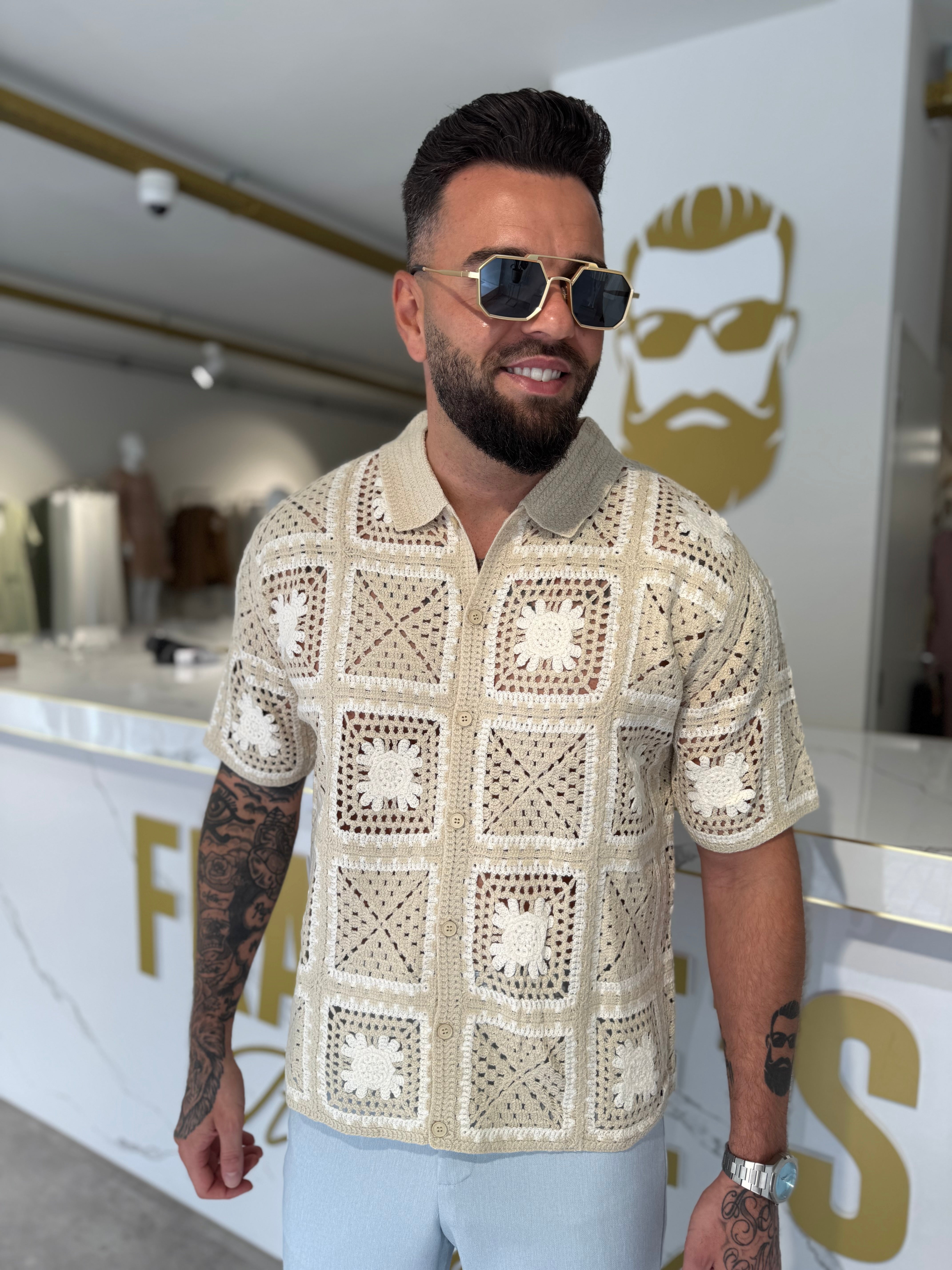 Knitted shirt beige